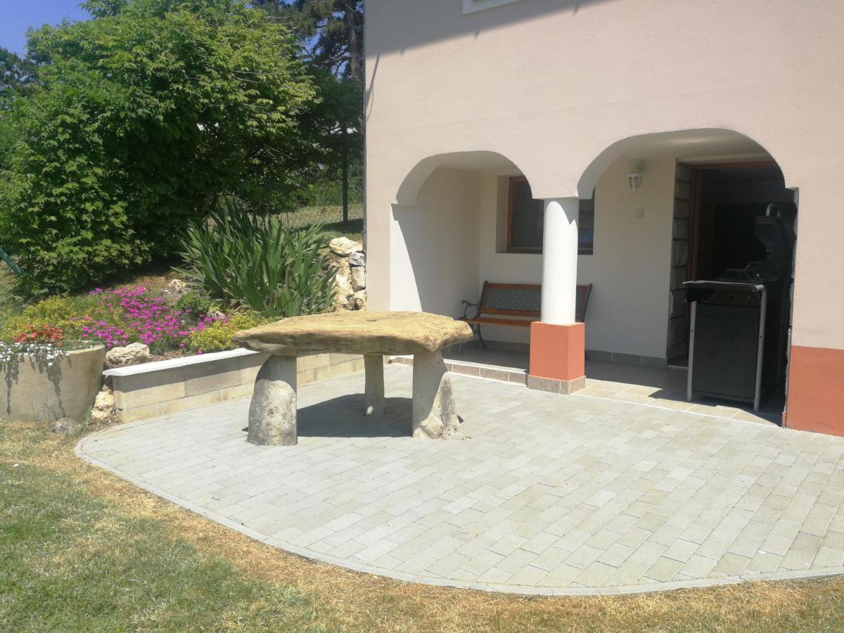 Bottyahat Guesthouse Rezi Buitenkant foto