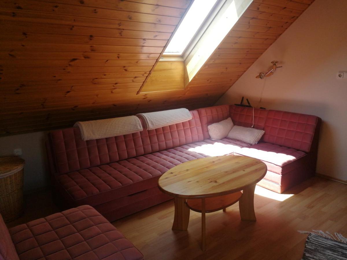 Bottyahat Guesthouse Rezi Buitenkant foto
