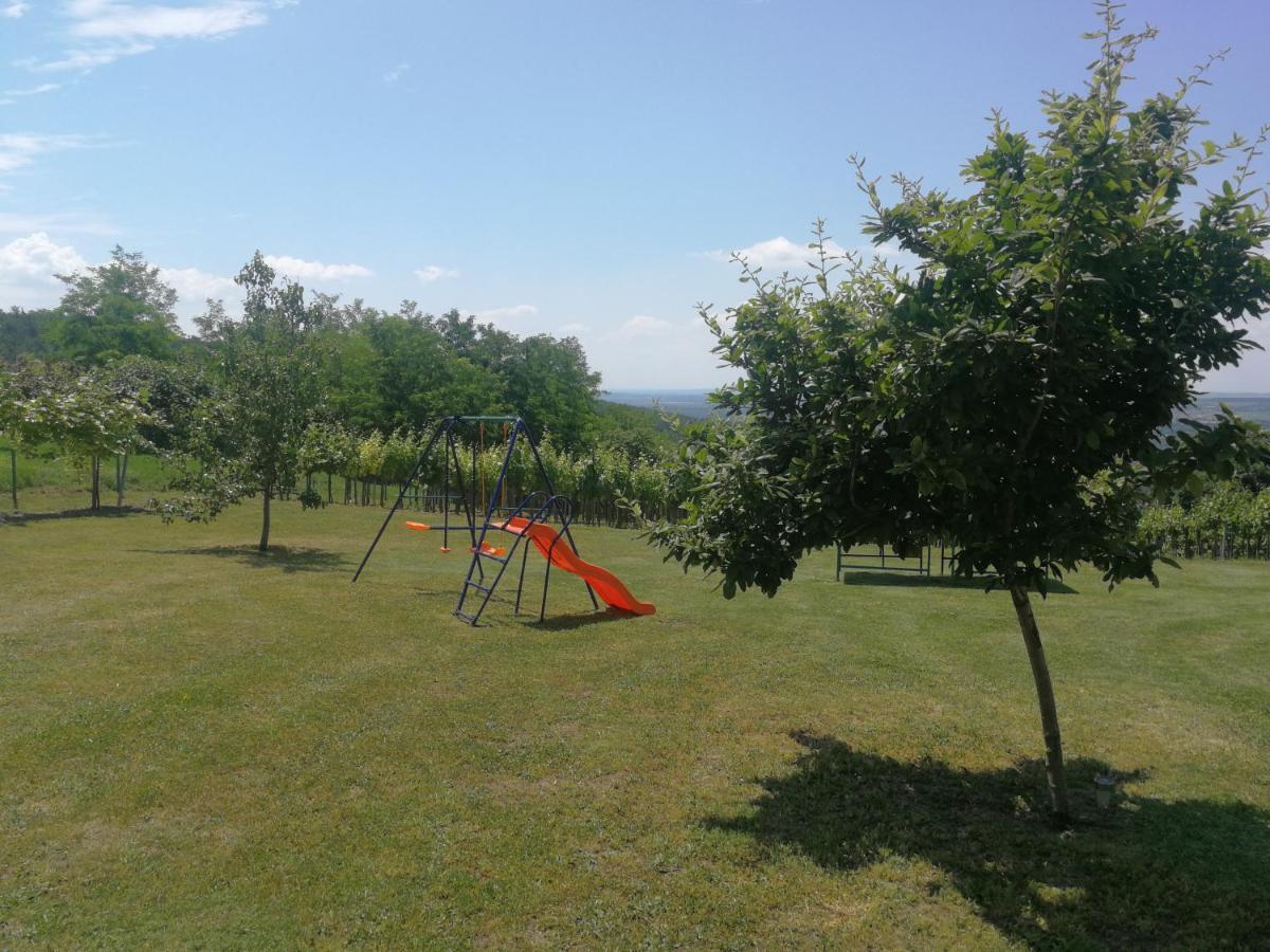 Bottyahat Guesthouse Rezi Buitenkant foto
