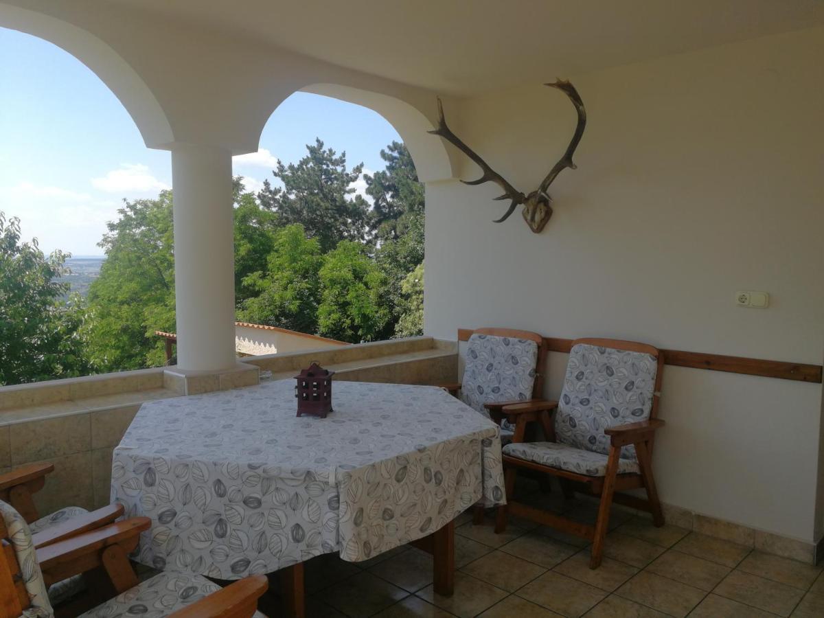 Bottyahat Guesthouse Rezi Buitenkant foto